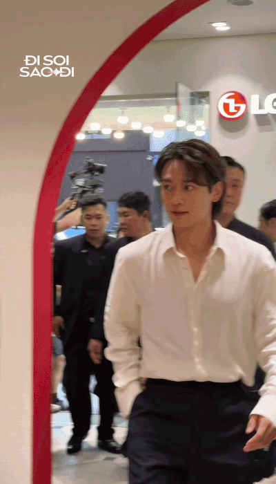 Minho (SHINee) "oanh tạc" sự kiện tại Việt Nam: Visual hack cam thường, zoom cận tới đ&acirc;u cũng thấy như phim điện ảnh - Ảnh 1.