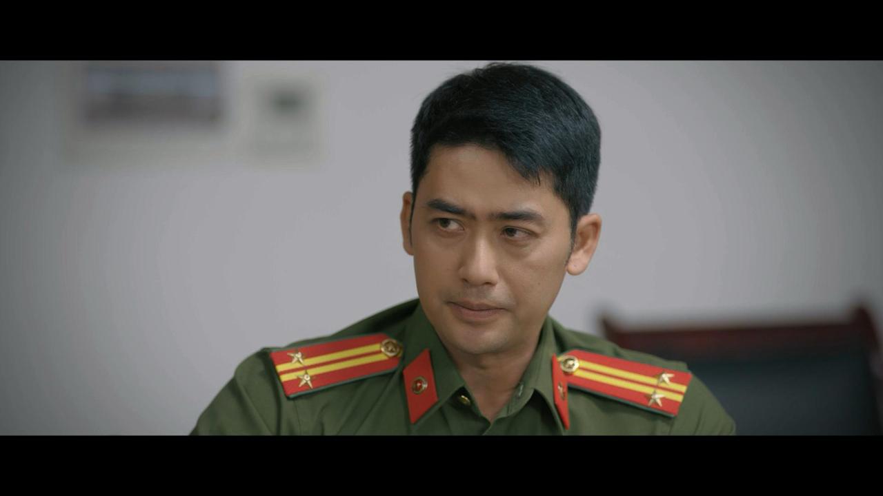 Mỹ nam Việt duy nhất cả đời đ&oacute;ng 30 vai c&ocirc;ng an: Bỏ phố về qu&ecirc; nu&ocirc;i c&aacute; trồng rau, cưới vợ đẹp k&eacute;m 11 tuổi- Ảnh 5.