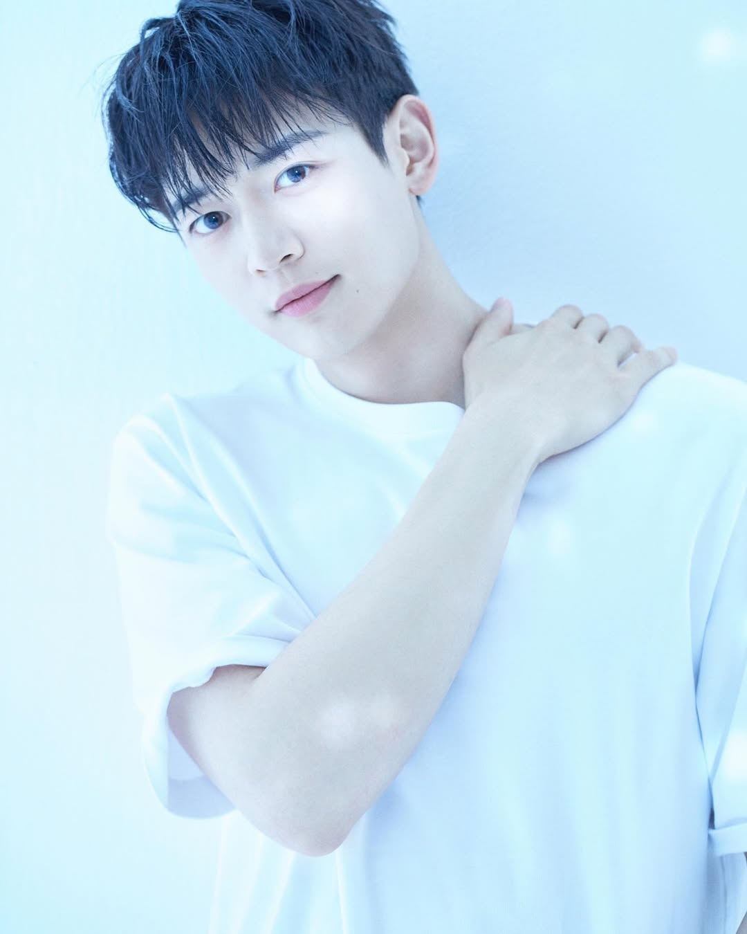Minho (SHINee) "oanh tạc" sự kiện tại Việt Nam: Visual hack cam thường, zoom cận tới đ&acirc;u cũng thấy như phim điện ảnh - Ảnh 8.