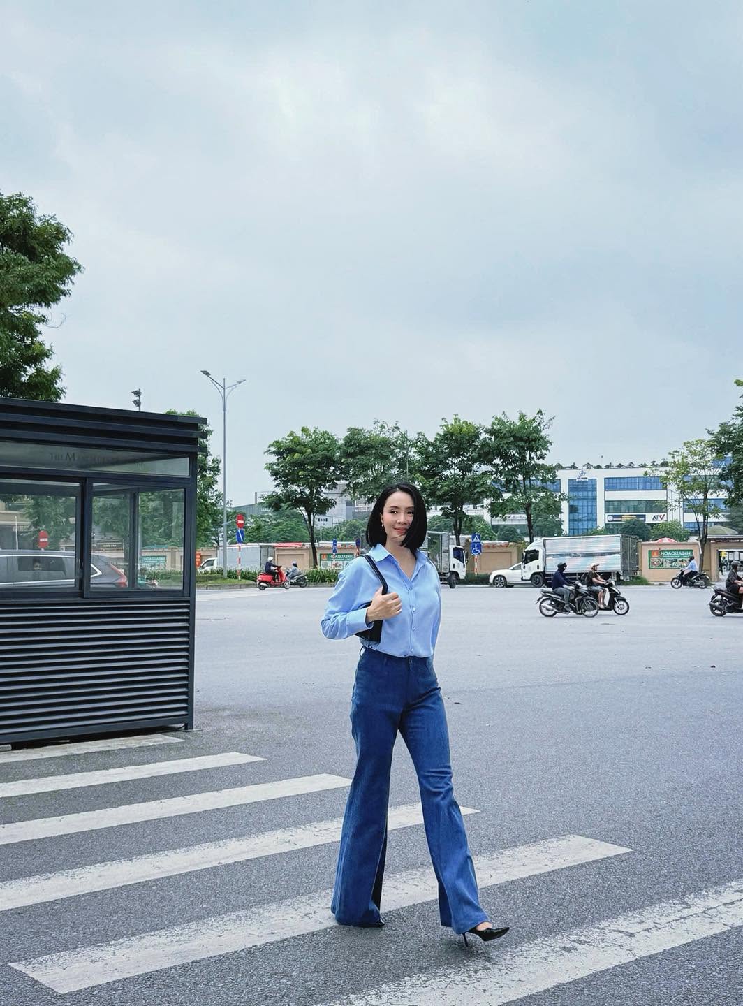 Nữ diễn vi&ecirc;n kh&ocirc;ng bao giờ đ&oacute;ng cảnh h&ocirc;n m&ocirc;i, U45 vẫn l&agrave; "bạch nguyệt quang" của triệu kh&aacute;n giả: Ngắm visual lẫn style đều m&ecirc;- Ảnh 2.
