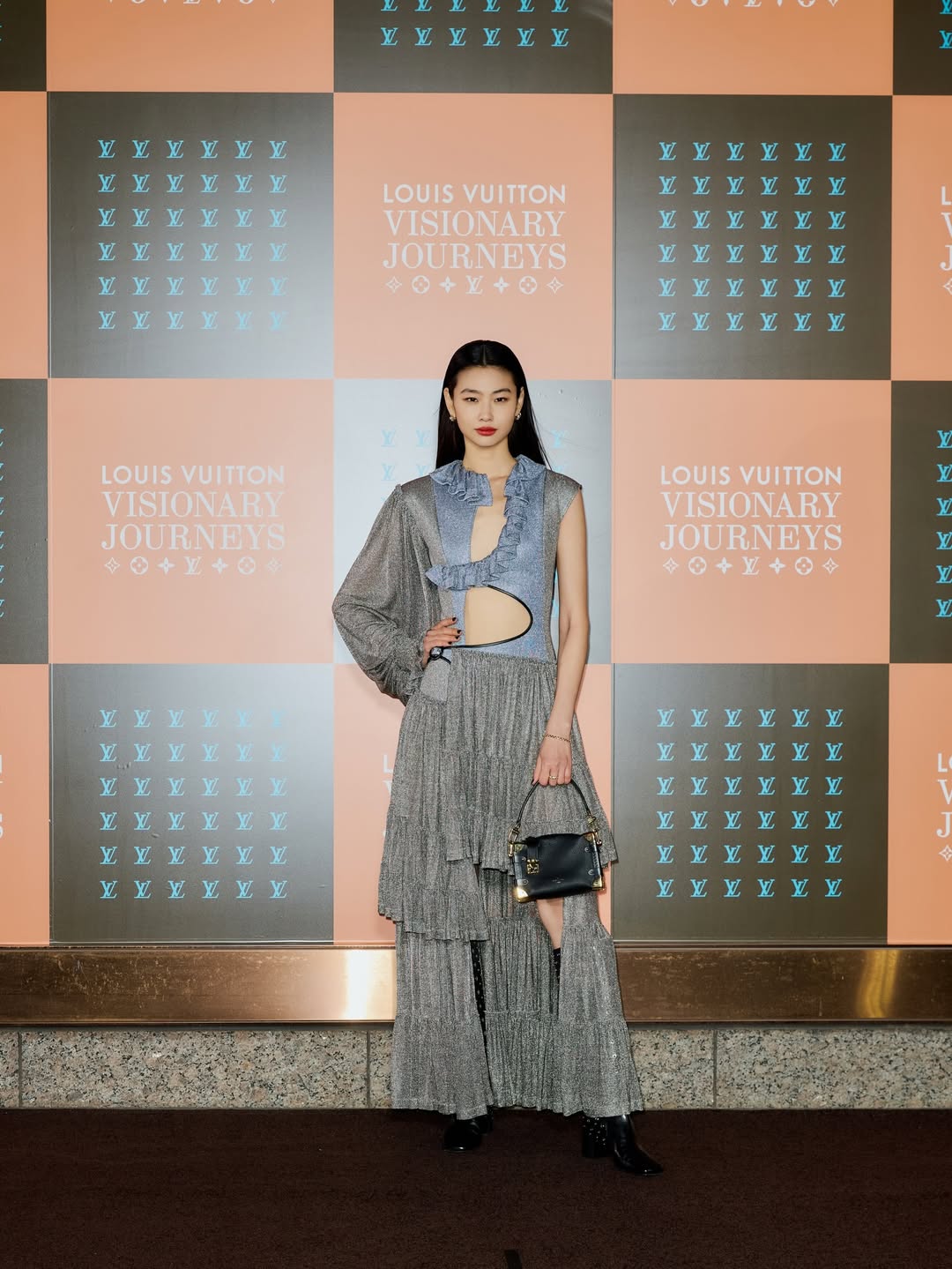Lưu Diệc Phi, Châu Bùi và Tóc Tiên cùng lựa chọn một thiết kế túi từ Louis Vuitton - Ảnh 7. Lưu Diệc Phi, Châu Bùi và Tóc Tiên cùng lựa chọn một thiết kế túi từ Louis Vuitton - Ảnh 7.