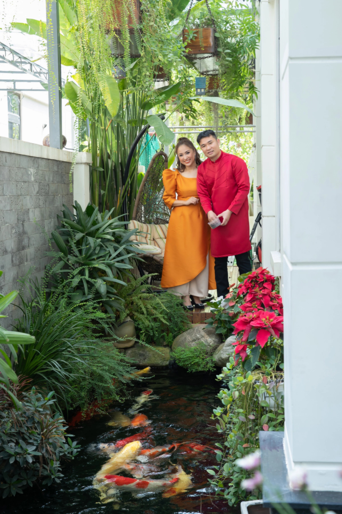 Nữ MC t&aacute;i h&ocirc;n với chồng đại gia: Được tặng biệt thự 200m&sup2; ở S&agrave;i th&agrave;nh, đẹp từng centimet, c&oacute; cả hồ c&aacute; koi- Ảnh 5.