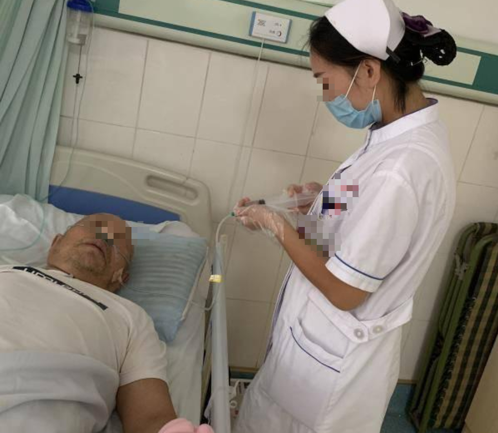 Cụ ông có bàng quang chồng chất khối u, bác sĩ cảnh báo khẩn cấp: Tuổi nào thấy thứ này khi đi tiểu cũng gặp nguy!- Ảnh 1. Cụ ông có bàng quang chồng chất khối u, bác sĩ cảnh báo khẩn cấp: Tuổi nào thấy thứ này khi đi tiểu cũng gặp nguy!- Ảnh 1.