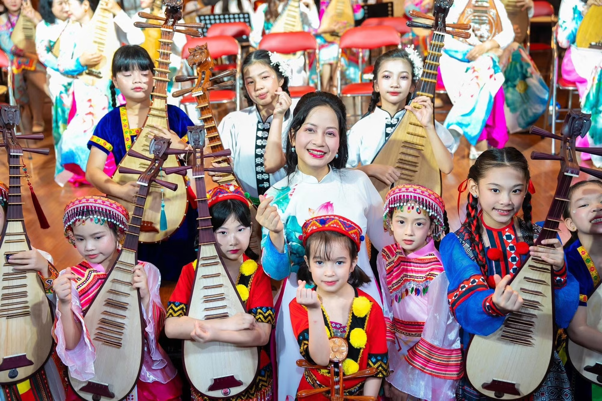Mỹ nh&acirc;n đẹp nhất Ph&iacute;a Trước L&agrave; Bầu Trời trẻ m&atilde;i kh&ocirc;ng gi&agrave; sau 20 năm, bỏ nghề sống c&ocirc; độc ở tuổi 40 - Ảnh 7.