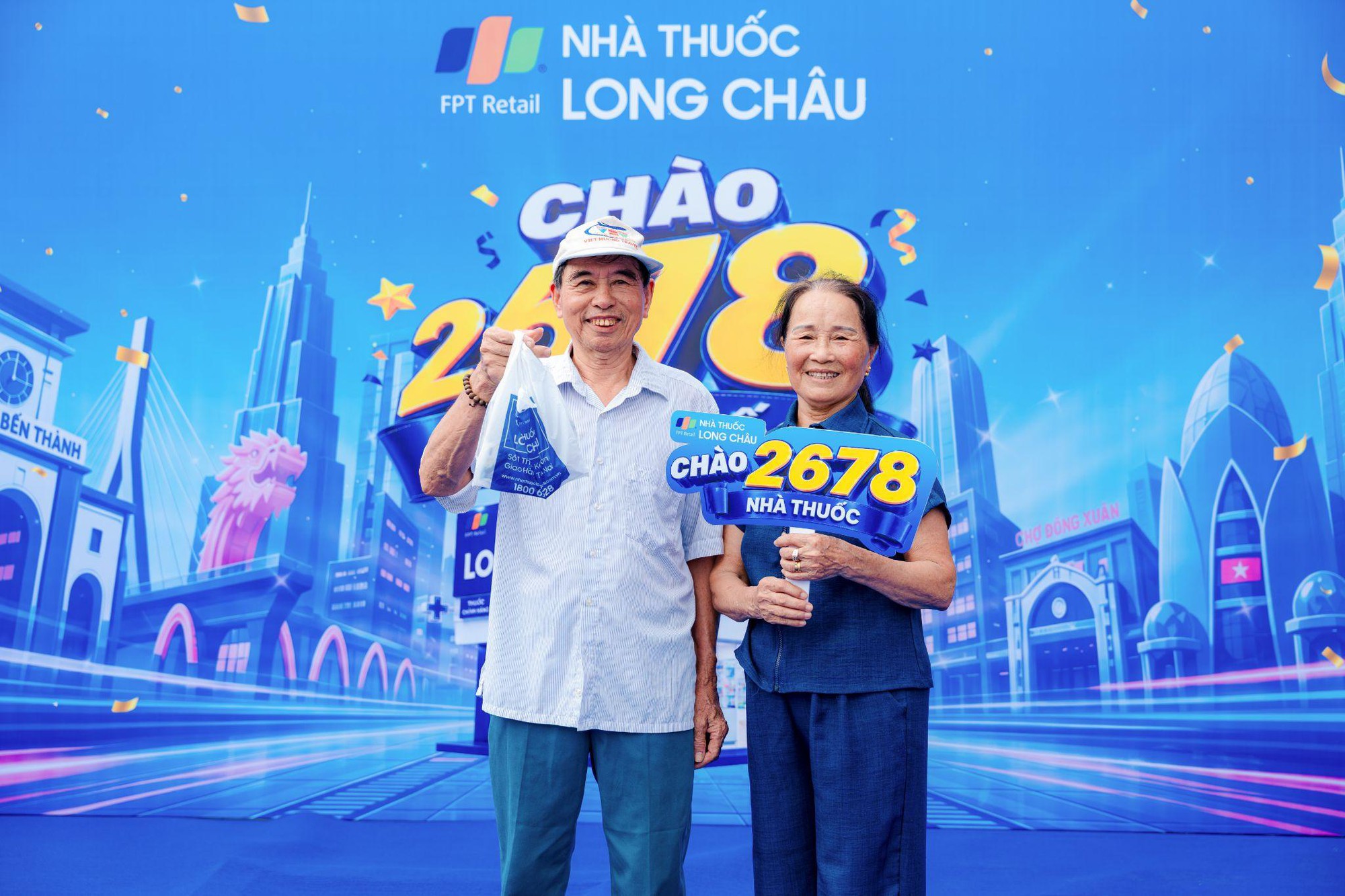 Long Châu mở rộng 2.678 nhà thuốc khắp cả nước, nâng cao tiếp cận chăm sóc sức khỏe cho hàng triệu gia đình - Ảnh 2. Long Châu mở rộng 2.678 nhà thuốc khắp cả nước, nâng cao tiếp cận chăm sóc sức khỏe cho hàng triệu gia đình - Ảnh 2.