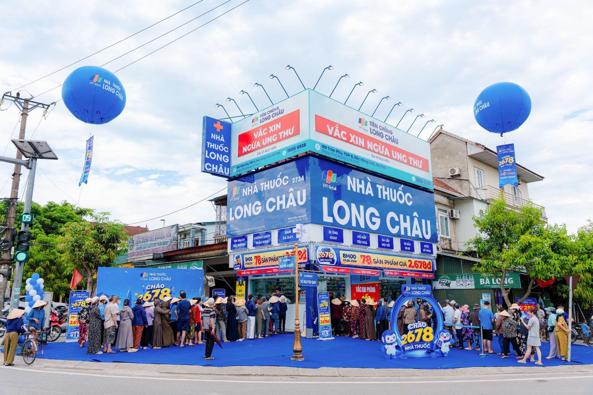 Long Châu mở rộng 2.678 nhà thuốc khắp cả nước, nâng cao tiếp cận chăm sóc sức khỏe cho hàng triệu gia đình - Ảnh 5. Long Châu mở rộng 2.678 nhà thuốc khắp cả nước, nâng cao tiếp cận chăm sóc sức khỏe cho hàng triệu gia đình - Ảnh 5.