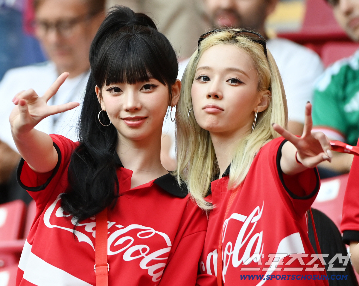 Đại mỹ nhân Karina đi xem World Cup bị soi xét từng ly từng tí, chính chủ phải lên tiếng giải thích ngay- Ảnh 2. Đại mỹ nhân Karina đi xem World Cup bị soi xét từng ly từng tí, chính chủ phải lên tiếng giải thích ngay- Ảnh 2.