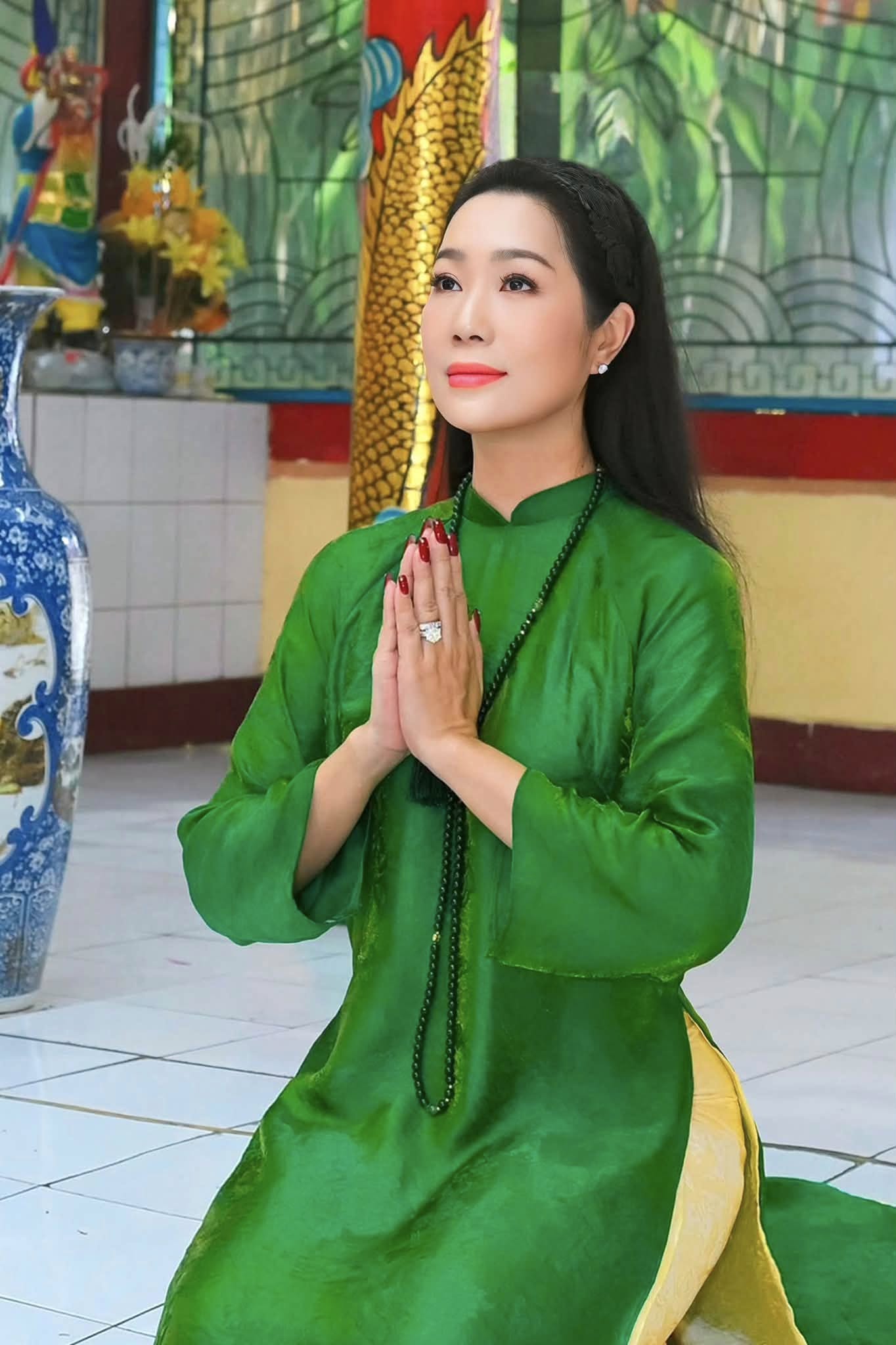 &Aacute; hậu duy nhất l&agrave;m Chủ tịch s&acirc;n khấu kịch: U60 vẫn đẹp đỉnh, từng gặp sự cố bị đạn bắn s&aacute;t gần tim- Ảnh 2.