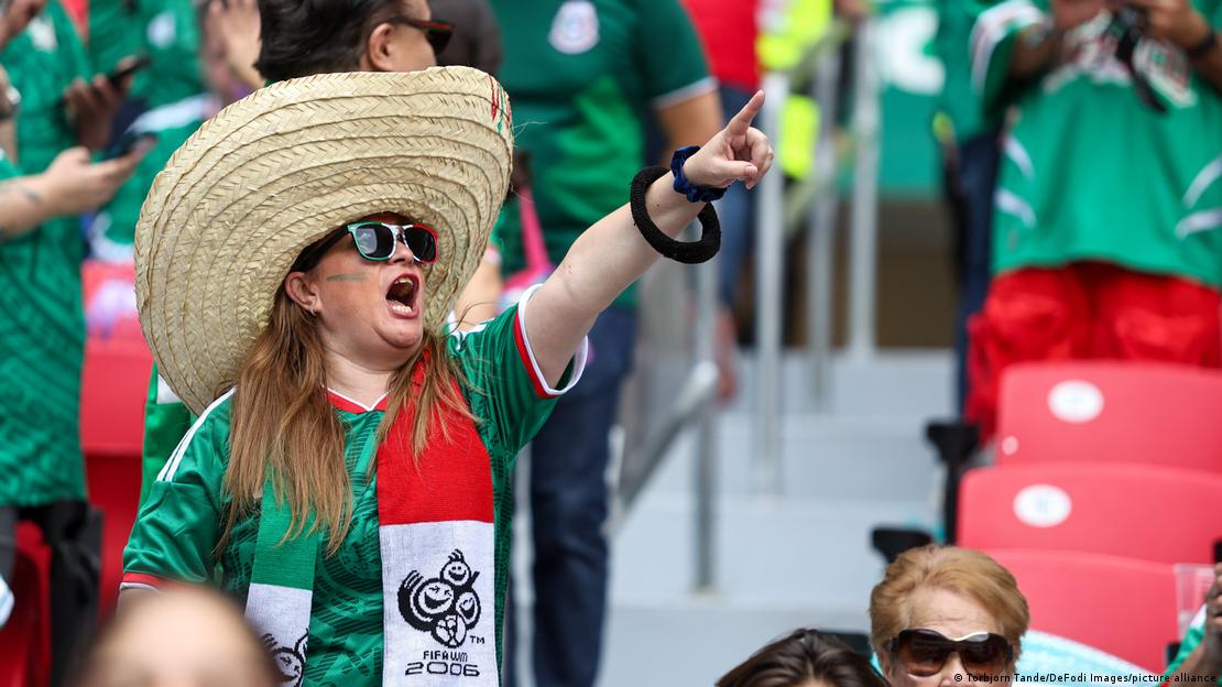 Cướp đ&ecirc;m l&agrave; giặc, "cướp ng&agrave;y" l&agrave; taco ở World Cup 2026: M&oacute;n ăn b&igrave;nh d&acirc;n của Mexico được "thổi" gi&aacute; gấp 12 lần ngay tr&ecirc;n s&acirc;n nh&agrave;! - Ảnh 3.
