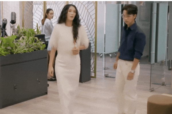 Qu&aacute; kh&oacute; để gh&eacute;t &Aacute; hậu Việt &ldquo;mặt b&uacute;ng ra bad girl&rdquo;: Mặt sang d&aacute;ng nuột diễn hay, b&egrave;o n&agrave;o yếu g&atilde;y liền- Ảnh 5.