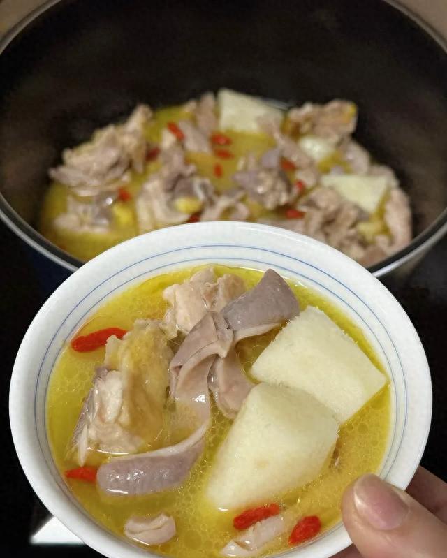 Đ&acirc;y l&agrave; phần thịt bổ dưỡng của con lợn, chỉ khoảng nửa kg mỗi con: Thấy th&igrave; mua ngay về nấu m&oacute;n ăn "lợi trăm đường" n&agrave;y- Ảnh 1.