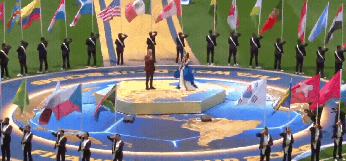 Mỹ nh&acirc;n qu&aacute; khứ bị từ chối v&agrave; c&uacute; đổi đời l&agrave;m n&ecirc;n lịch sử, từ Grammy, Oscar đến World Cup chiếm trọn spotlight - Ảnh 1.
