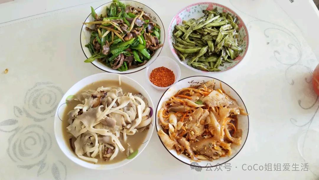 Một ng&agrave;y của người m&ecirc; tiết kiệm: Từ bữa s&aacute;ng 15.000 đồng đến cuốn sổ ghi ch&eacute;p chi ti&ecirc;u trước giờ ngủ- Ảnh 3.