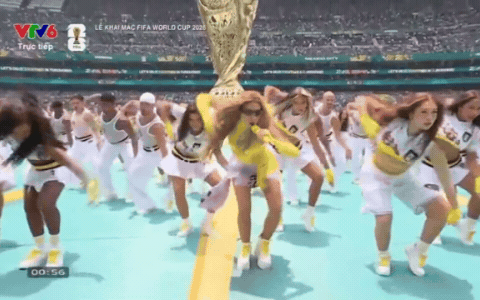 "Nữ ho&agrave;ng" Shakira đ&atilde; l&agrave;m g&igrave; m&agrave; khiến 1 nam ph&oacute;ng vi&ecirc;n bỏ s&oacute;ng trực tiếp ngay trong lễ khai mạc World Cup 2026? - Ảnh 3.
