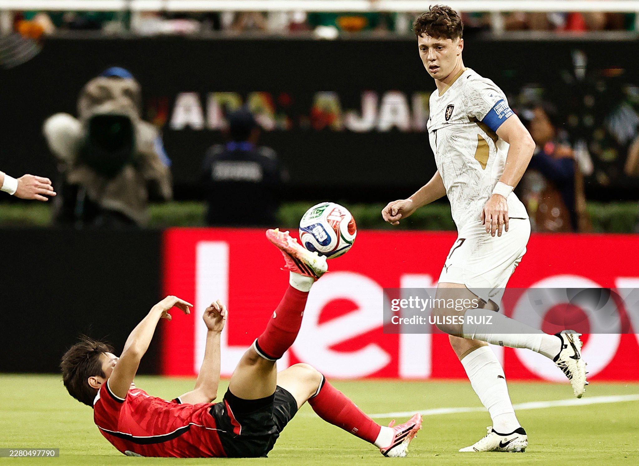 Gallery - ĐT Hàn Quốc 2-1 CH Czech: 3 điểm mở màn cho Son Heung-min và các đồng đội với màn lội ngược dòng ấn tượng - image 7