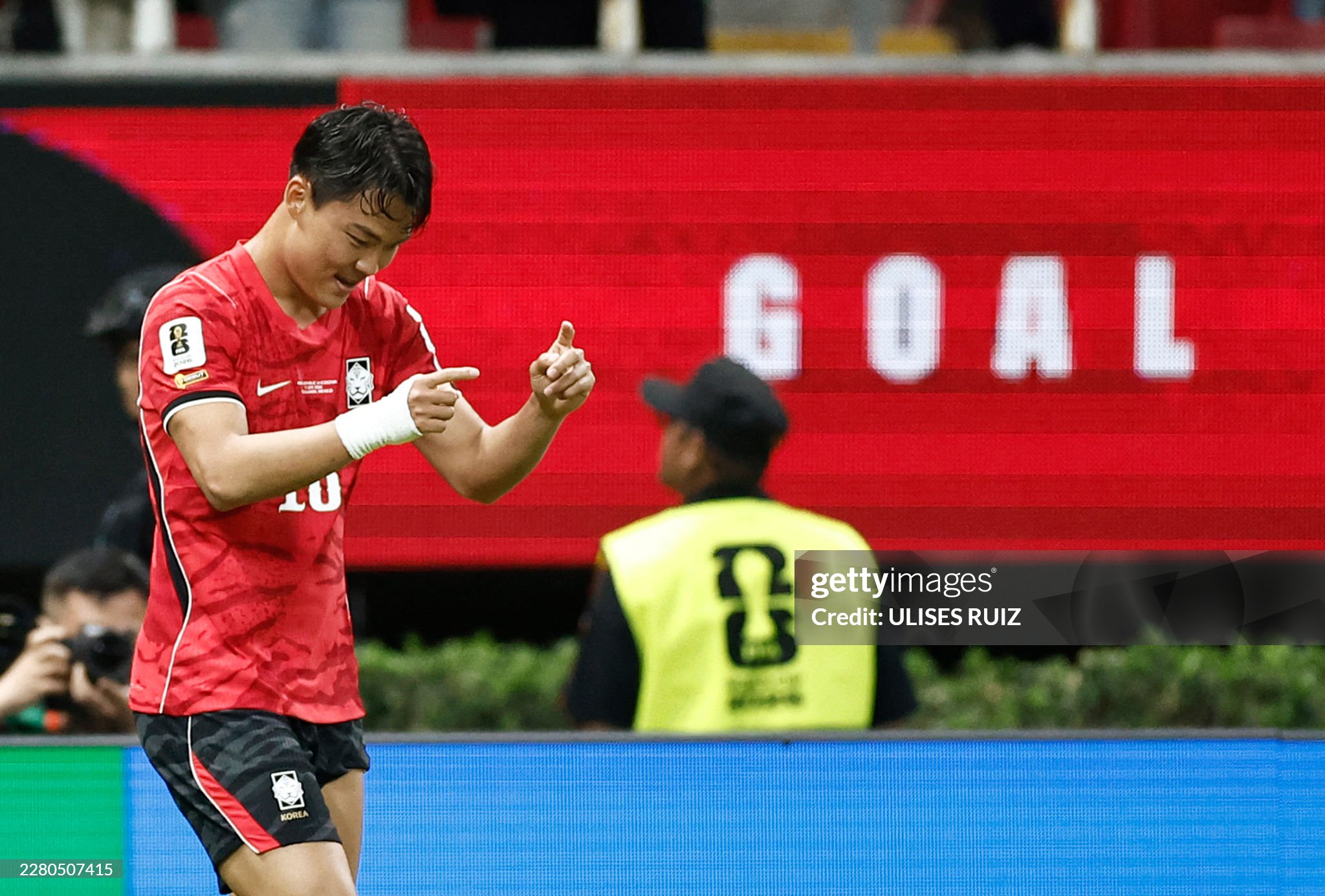 Gallery - ĐT Hàn Quốc 2-1 CH Czech: 3 điểm mở màn cho Son Heung-min và các đồng đội với màn lội ngược dòng ấn tượng - image 10