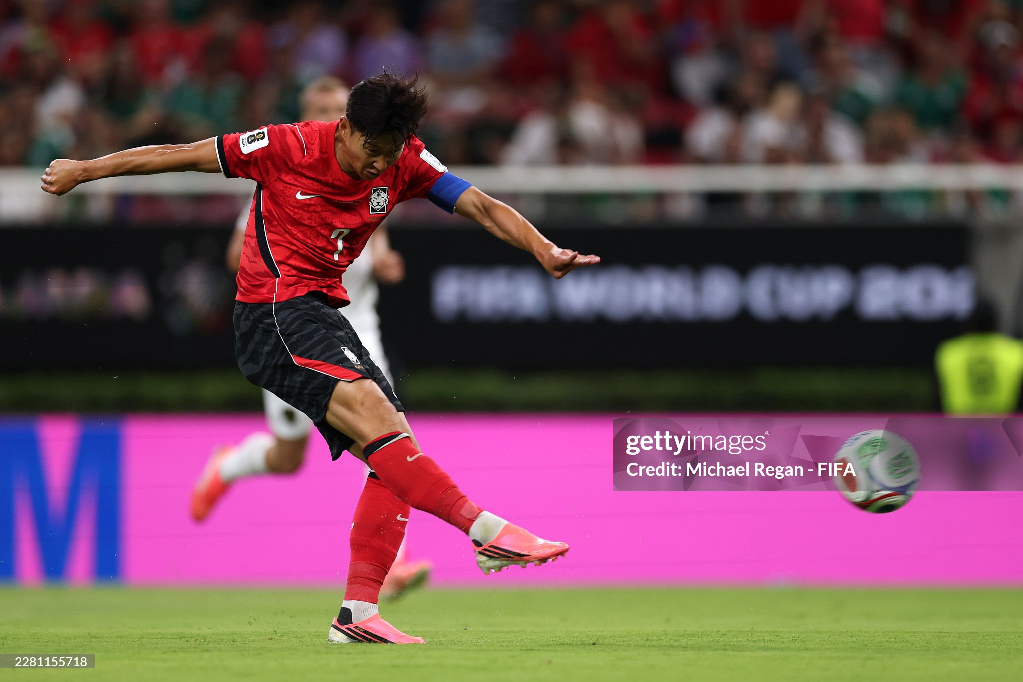 Gallery - ĐT Hàn Quốc 2-1 CH Czech: 3 điểm mở màn cho Son Heung-min và các đồng đội với màn lội ngược dòng ấn tượng - image 19