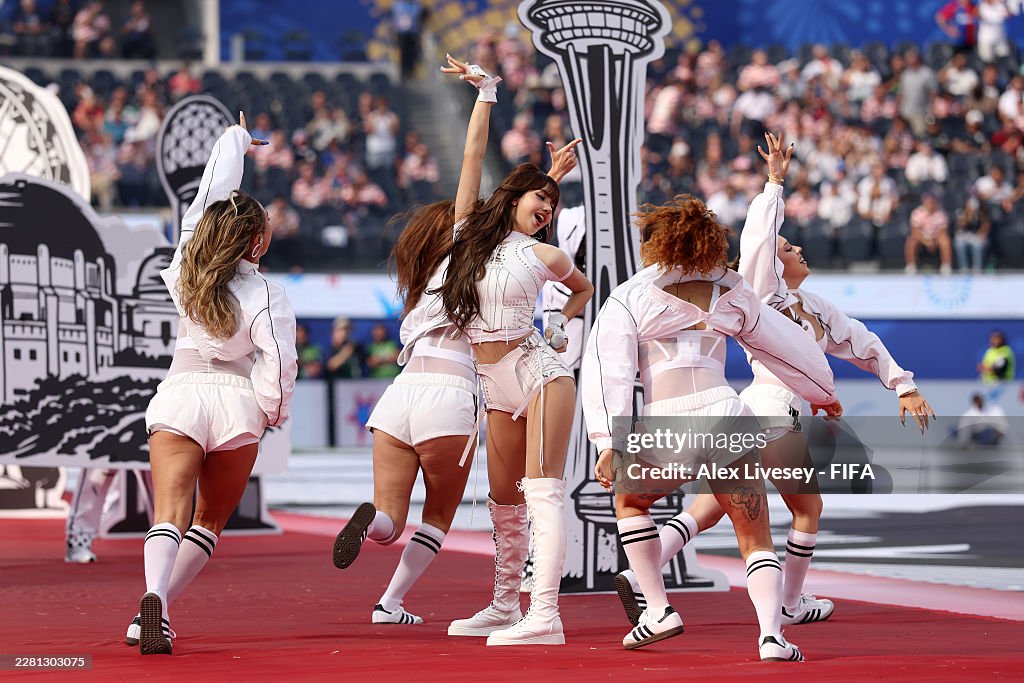 Gallery - Khai mạc World Cup 2026 tại Mỹ: Lisa (BLACKPINK) đổ bộ biến Los Angeles thành đại nhạc hội toàn cầu - image 3