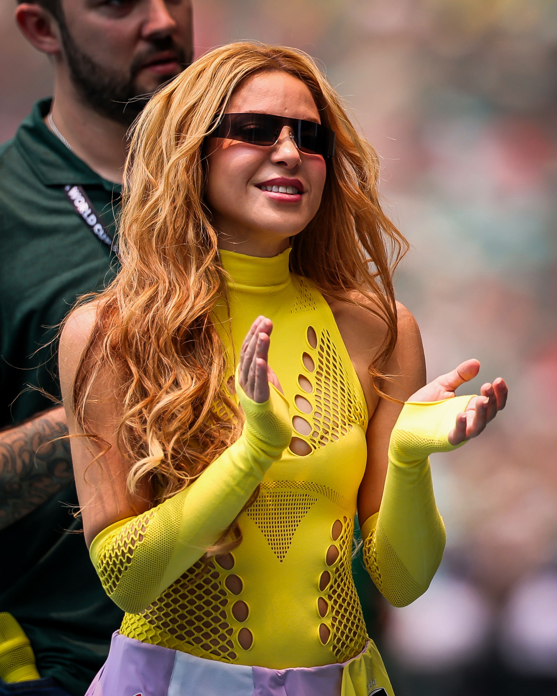 "Nữ ho&agrave;ng" Shakira đ&atilde; l&agrave;m g&igrave; m&agrave; khiến 1 nam ph&oacute;ng vi&ecirc;n bỏ s&oacute;ng trực tiếp ngay trong lễ khai mạc World Cup 2026? - Ảnh 6.