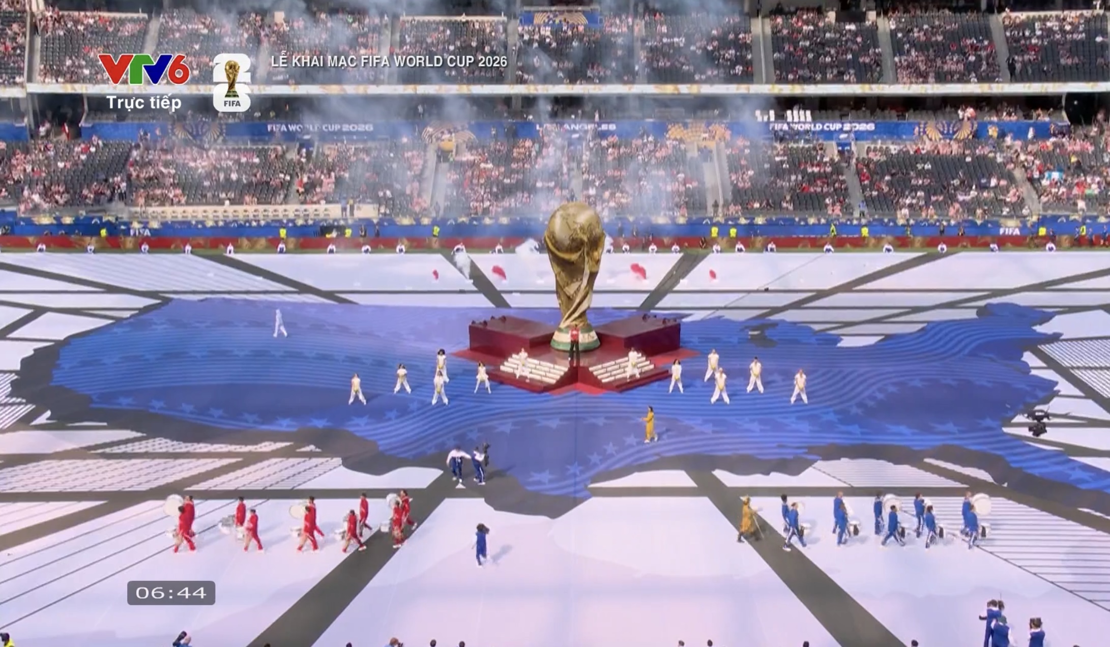 Gallery - Khai mạc World Cup 2026 tại Mỹ: Lisa (BLACKPINK) đổ bộ biến Los Angeles thành đại nhạc hội toàn cầu - image 4