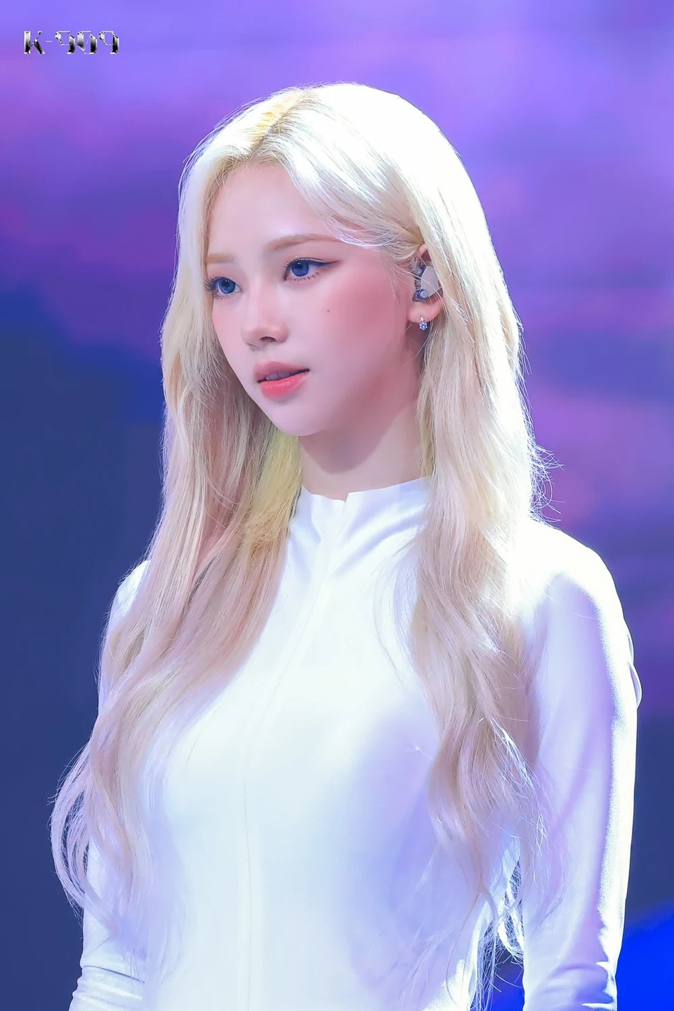 Mỹ nhân Kpop bị nhận xét "giống hệt AI", netizen lú lẫn không biết ai mới là người thật- Ảnh 1. Mỹ nhân Kpop bị nhận xét "giống hệt AI", netizen lú lẫn không biết ai mới là người thật- Ảnh 1.