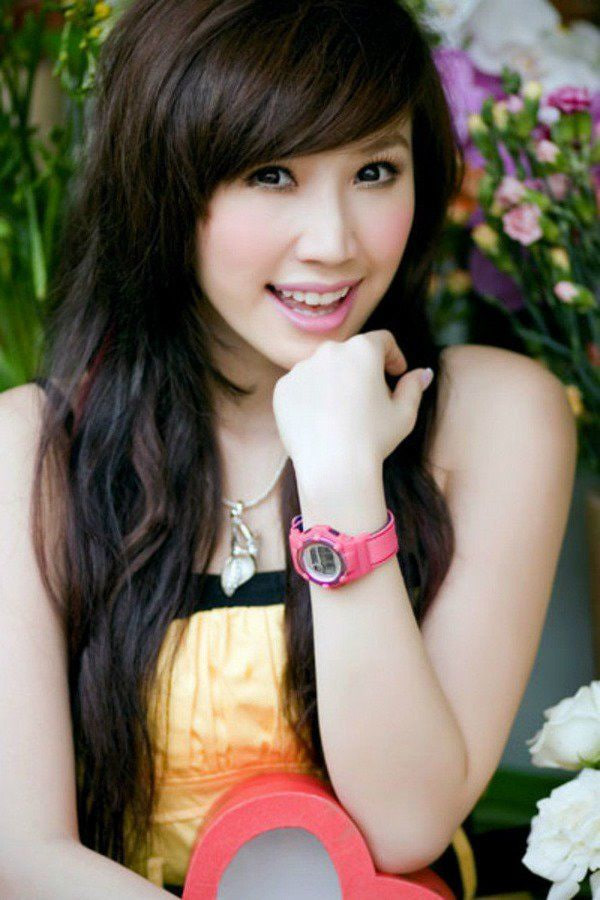 Việt Nam c&oacute; c&ocirc;ng ch&uacute;a showbiz nổi tiếng cả nước: Hit quốc d&acirc;n ai cũng thuộc,  hủy cả album v&igrave; sợ bị ch&ecirc;- Ảnh 2.