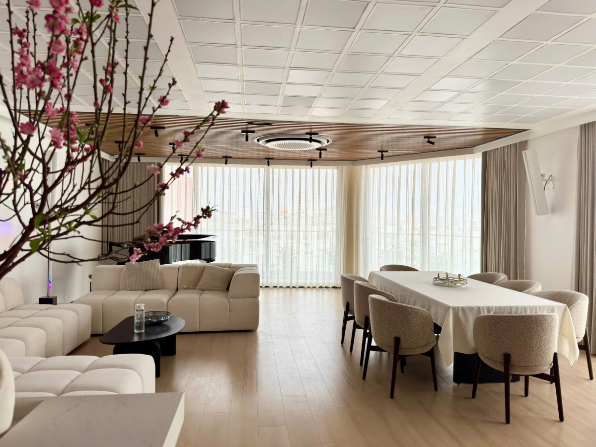 Mỹ nh&acirc;n Vbiz từng l&agrave; "tr&ograve; cưng" của Kh&aacute;nh Thi - Phan Hiển: 30 tuổi ở biệt thự 1.000m&sup2;, sống cuộc đời đ&aacute;ng mơ ước- Ảnh 4.