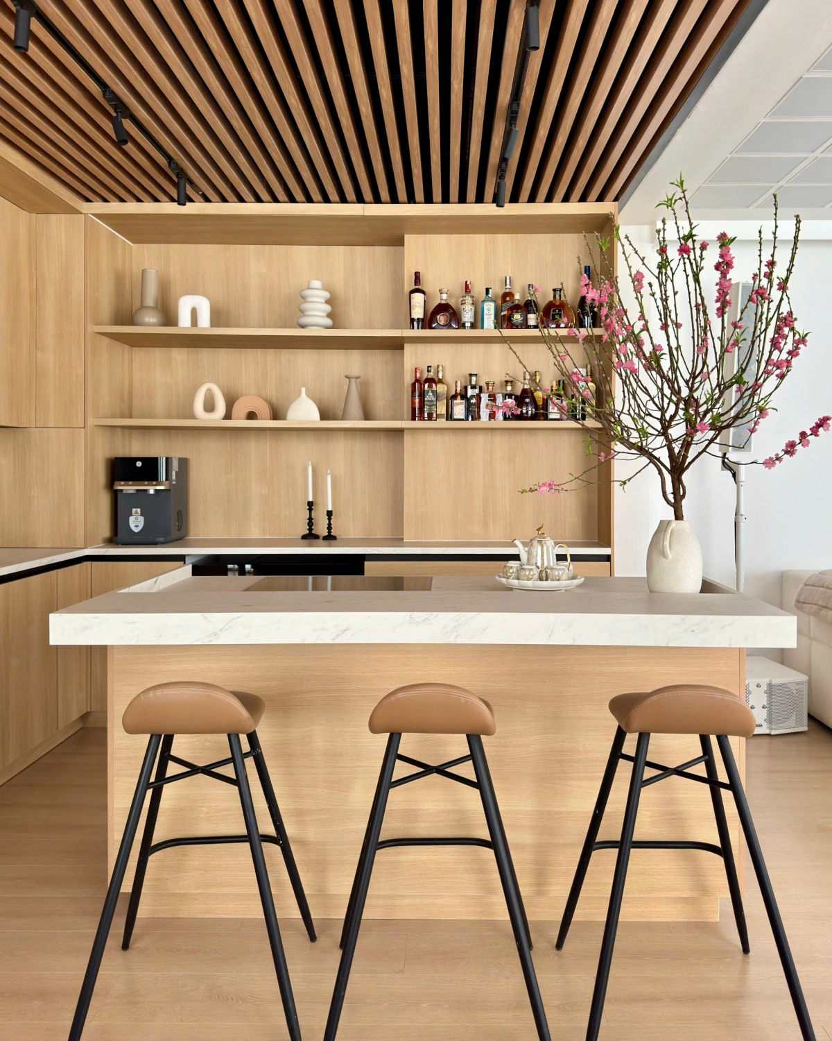 Mỹ nh&acirc;n Vbiz từng l&agrave; "tr&ograve; cưng" của Kh&aacute;nh Thi - Phan Hiển: 30 tuổi ở biệt thự 1.000m&sup2;, sống cuộc đời đ&aacute;ng mơ ước- Ảnh 7.