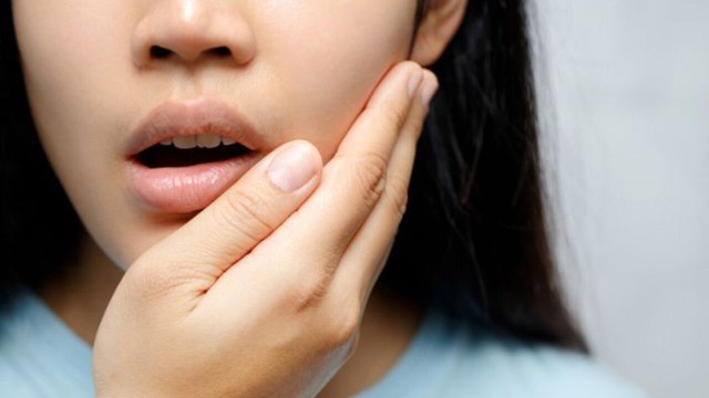 Đi kh&aacute;m răng định kỳ, thiếu nữ 17 tuổi t&igrave;nh cờ ph&aacute;t hiện "vật thể lạ" trong xương h&agrave;m v&agrave; căn bệnh di truyền nguy hiểm su&yacute;t bị bỏ qu&ecirc;n!- Ảnh 3.