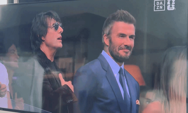 Hot nhất l&uacute;c n&agrave;y tại World Cup: David Beckham - Tom Cruise biến trận cầu Mỹ - Paraguay th&agrave;nh "tiệc visual", đến Victoria Beckham cũng bị chiếm spotlight- Ảnh 2.