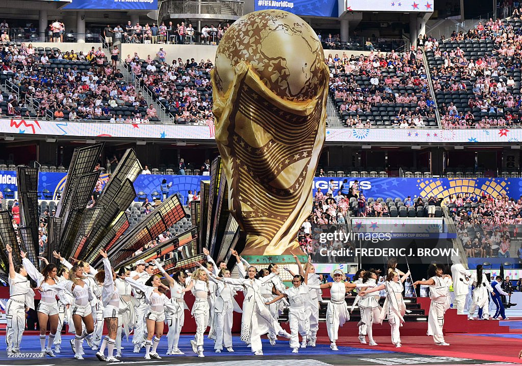 Gallery - Khai mạc World Cup 2026 tại Mỹ: Lisa (BLACKPINK) đổ bộ biến Los Angeles thành đại nhạc hội toàn cầu - image 10