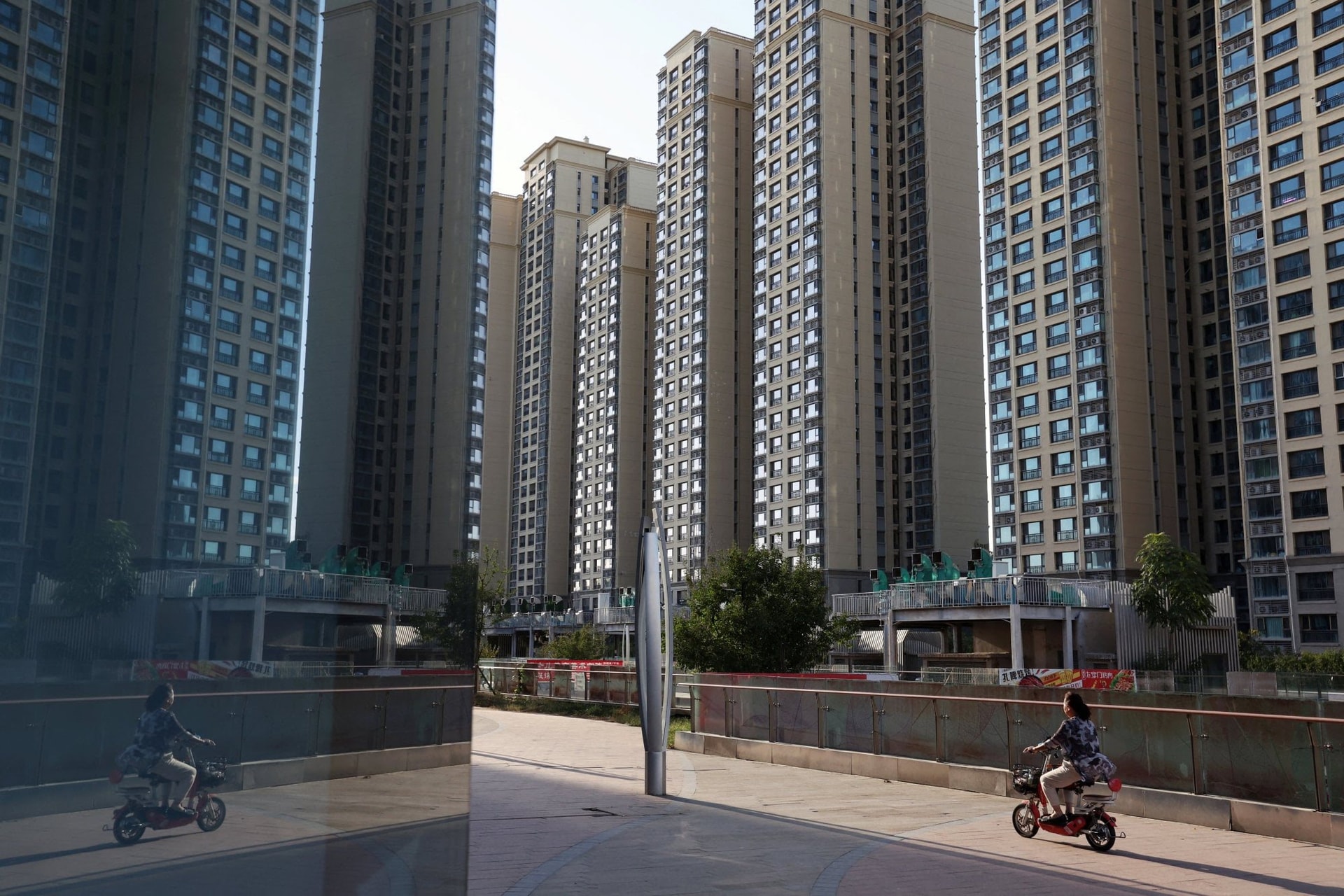 Chuyện kh&ocirc;ng tưởng ở nền kinh tế lớn thứ 2 thế giới: Mua căn hộ 90m2 ở tầng 34, 4 năm sau người đ&agrave;n &ocirc;ng ph&aacute;t hiện to&agrave; nh&agrave; chỉ c&oacute; 32 tầng- Ảnh 1.