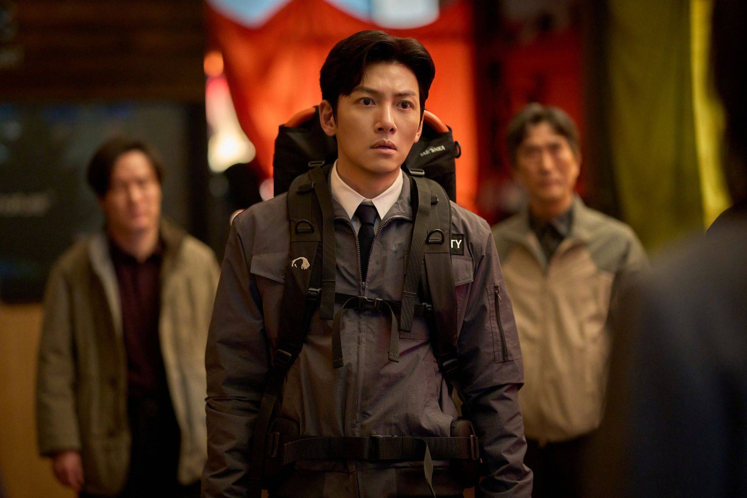 Colony: Đừng xem nếu kỳ vọng một Train To Busan thứ 2- Ảnh 10. Colony: Đừng xem nếu kỳ vọng một Train To Busan thứ 2- Ảnh 10.