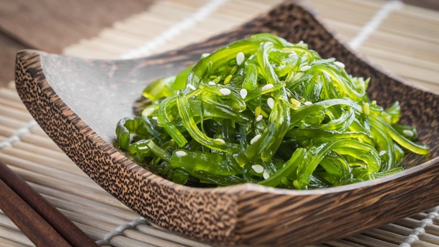 M&ugrave;a h&egrave; đổ mồ h&ocirc;i li&ecirc;n tục, c&agrave; t&iacute;m v&agrave; đậu xanh đều bị "cho ra r&igrave;a": Đ&acirc;y mới l&agrave; loại rau n&ecirc;n ăn nhiều- Ảnh 3.