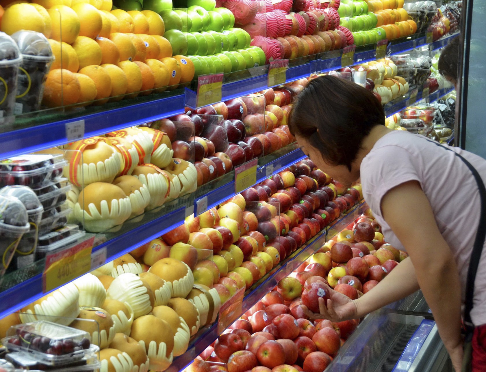 V&igrave; sao nhiều gia đ&igrave;nh th&iacute;ch mua hoa quả ở si&ecirc;u thị hơn ở chợ?- Ảnh 2.