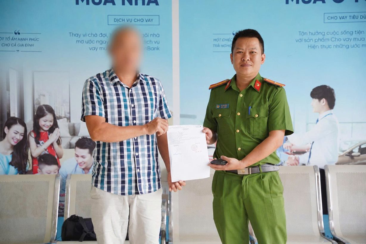 C&ocirc;ng an x&aacute;c minh h&agrave;ng loạt giao dịch chuyển khoản từ 290 triệu, 354 triệu, 499 triệu đồng... của nhiều người d&acirc;n- Ảnh 3.