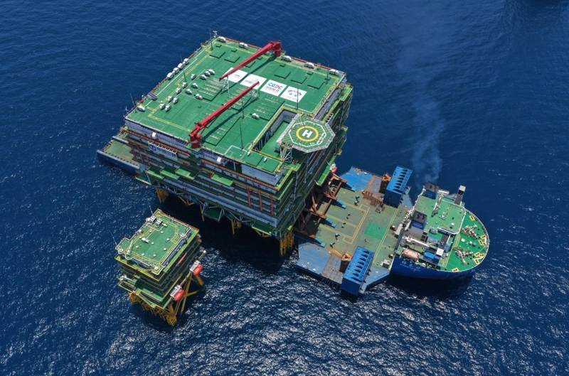 Lộ diện "qu&aacute;i vật th&eacute;p 25.000 tấn" sừng sững giữa biển: Thực hiện nhiệm vụ chiến lược cho 1 triệu tổ ấm- Ảnh 2.