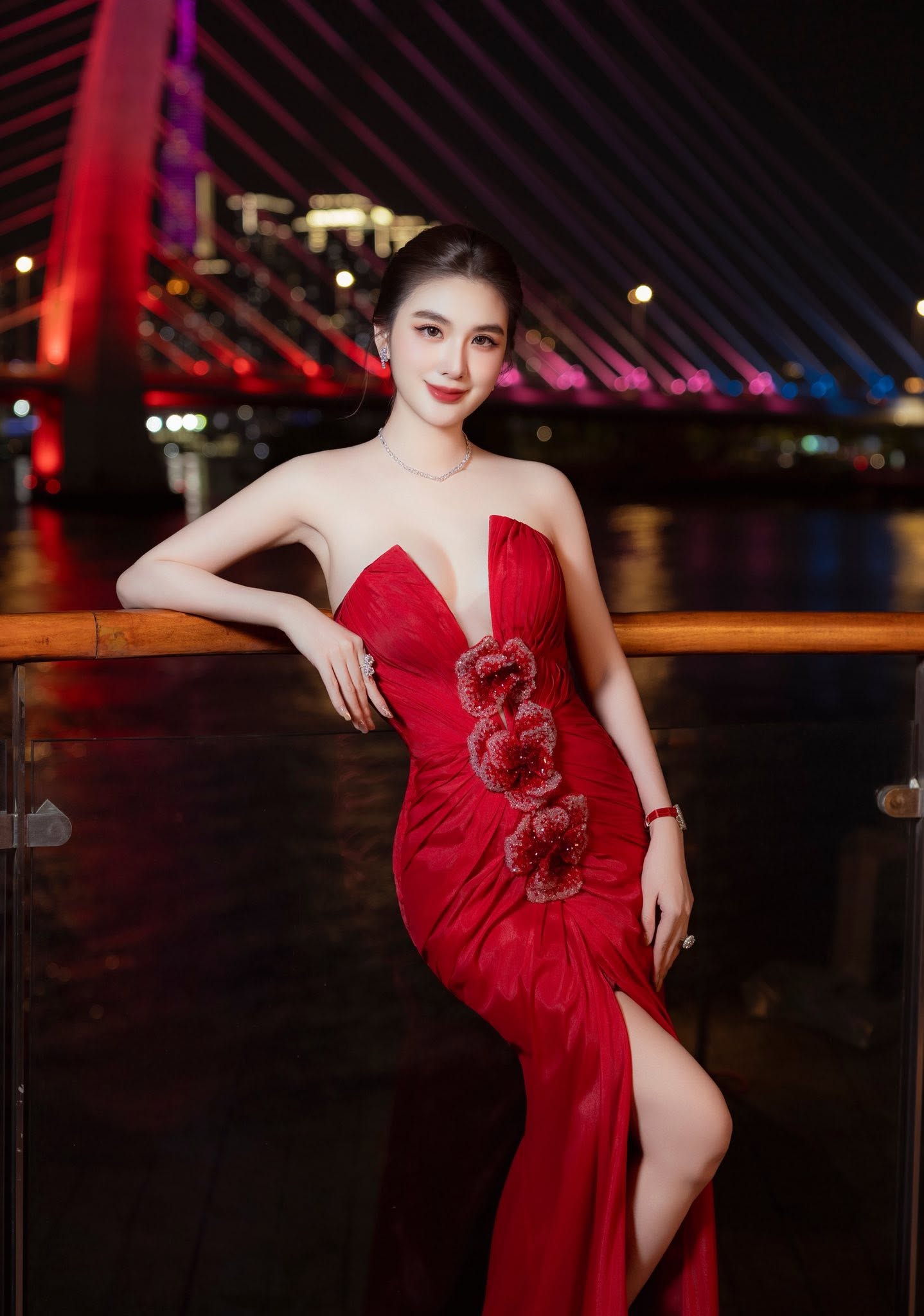 Đ&acirc;y l&agrave; điều m&agrave; Ngọc Loan c&oacute; được từ b&aacute;c sĩ Chi&ecirc;m Quốc Th&aacute;i c&ograve;n Lona Kiều Loan th&igrave; kh&ocirc;ng- Ảnh 2.