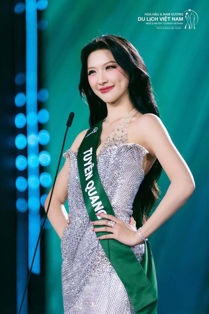 Nhan sắc mỹ nh&acirc;n cao 1m8 đại diện Việt Nam thi Miss Globe 2026- Ảnh 3.