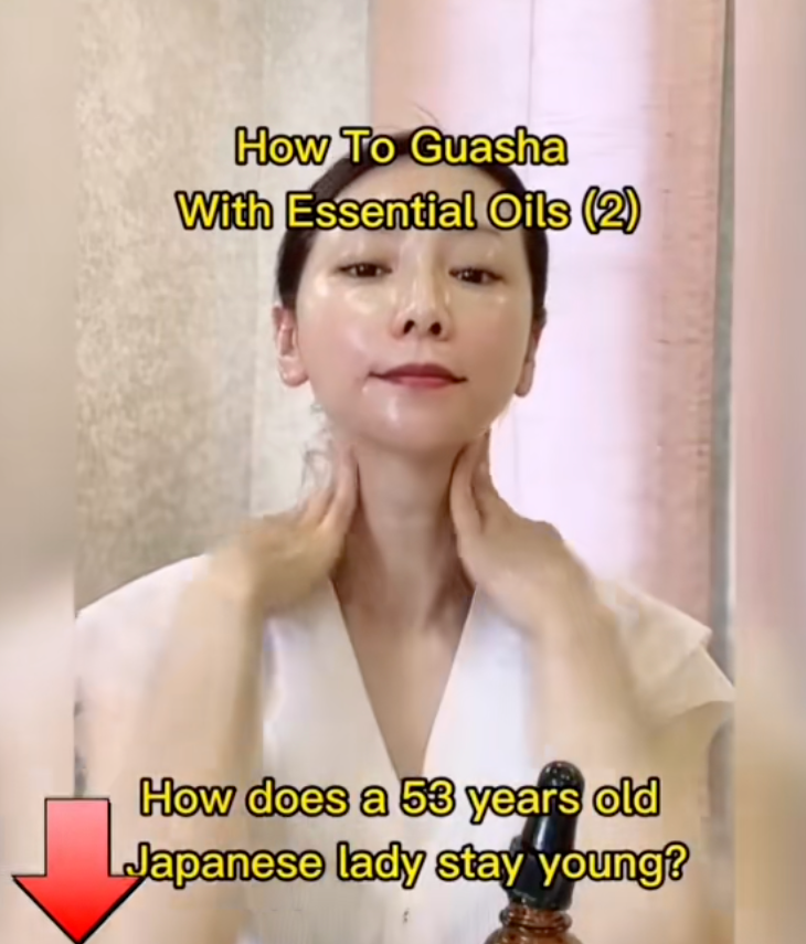 L&agrave;n da tuổi U60 vẫn căng b&oacute;ng, hồng h&agrave;o: Người phụ nữ Nhật Bản duy tr&igrave; một "chi&ecirc;u" n&acirc;ng cơ đơn giản suốt h&agrave;ng chục năm- Ảnh 11.