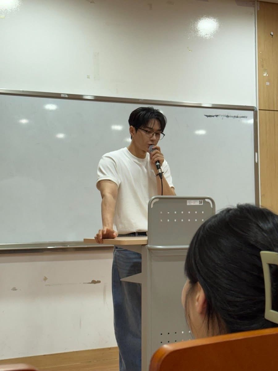 50.000 người &ldquo;đổ rạp&rdquo; trước nam thần học đường, nhan sắc n&agrave;y quả l&agrave; kh&ocirc;ng g&oacute;c chết- Ảnh 3.