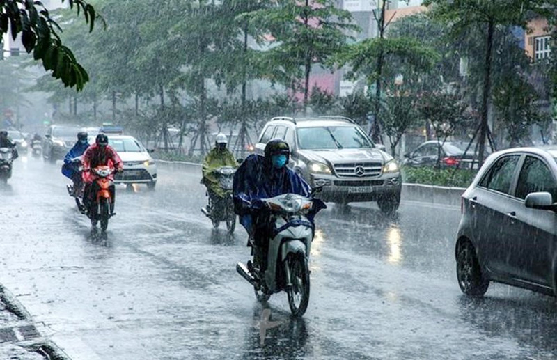 Đợt mưa lớn tr&ecirc;n diện rộng từ chiều nay ở miền Bắc sẽ k&eacute;o d&agrave;i đến bao giờ?- Ảnh 1.