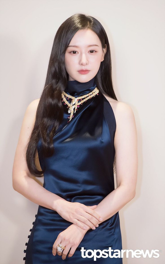 Kim Ji Won gặp đối thủ nhan sắc xứng tầm- Ảnh 1.