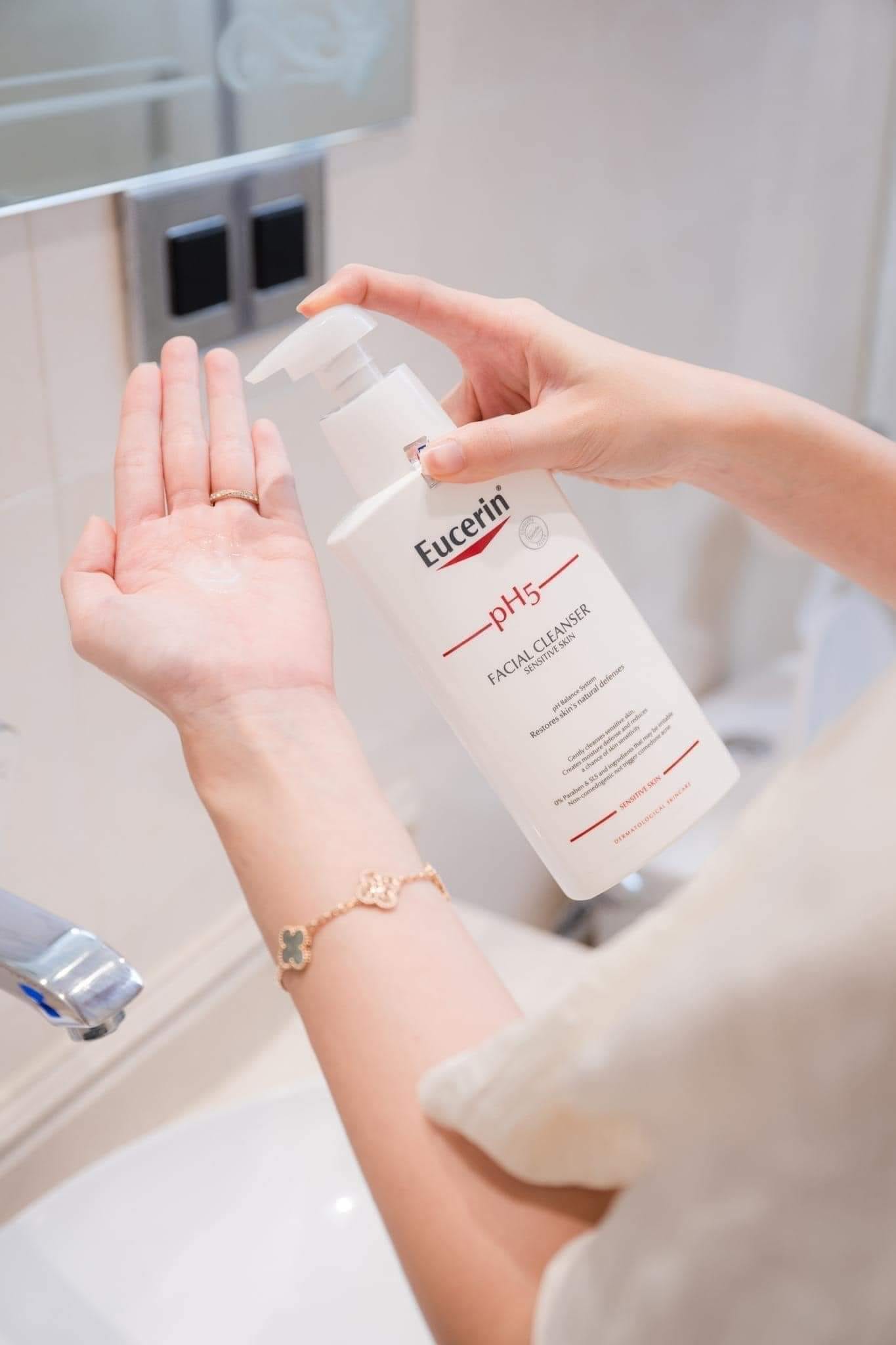 B&aacute;c sĩ da liễu chỉ ra c&aacute;ch rửa mặt gi&uacute;p da đẹp l&ecirc;n thấy r&otilde; chỉ sau 30 gi&acirc;y- Ảnh 6.