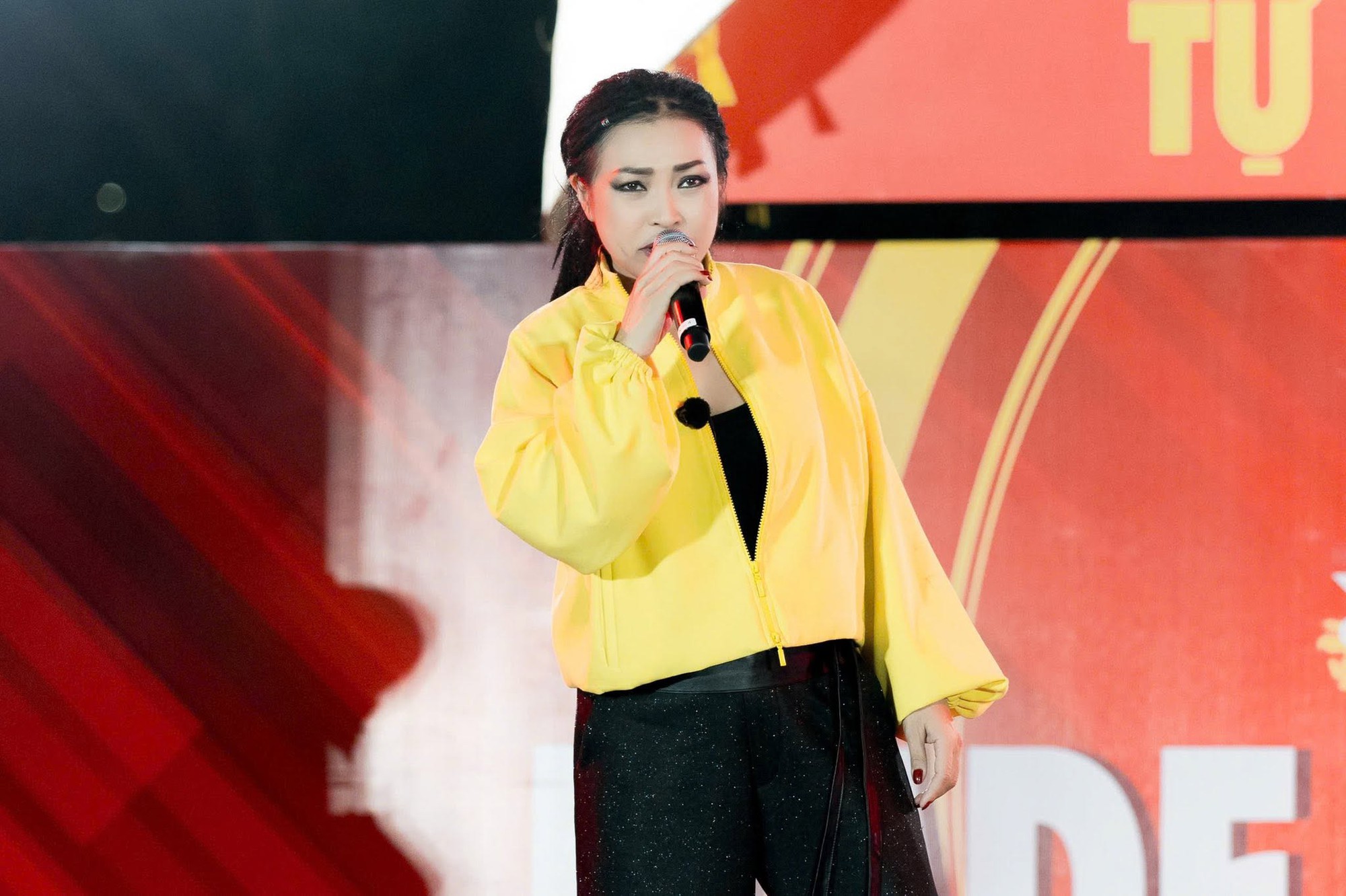Nữ ca sĩ Việt nổi tiếng cả nước lập kỷ lục c&aacute;t-x&ecirc; hơn 2 tỷ, l&agrave; sao đầu ti&ecirc;n d&aacute;m l&agrave;m concert ri&ecirc;ng ở s&acirc;n vận động- Ảnh 6.