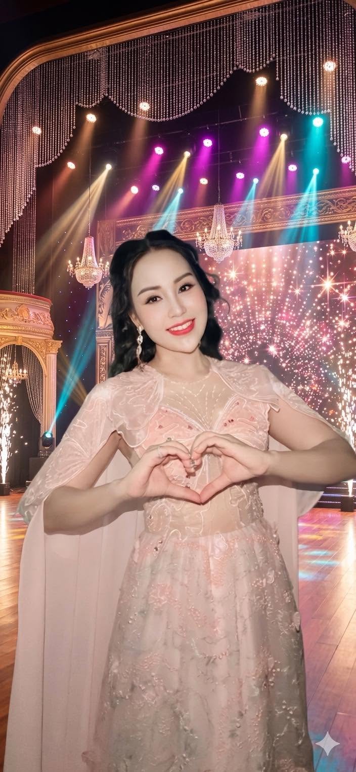 Nữ nghệ sĩ l&agrave; giảng vi&ecirc;n Học viện &Acirc;m nhạc Quốc gia, được chồng x&acirc;y tặng biệt phủ 25.000m2 ở Gia L&acirc;m - Ảnh 1.