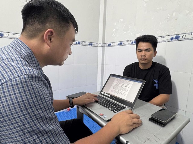 Cảnh s&aacute;t đồng loạt kh&aacute;m x&eacute;t, bắt tạm giam gi&aacute;m đốc c&ocirc;ng ty cơ kh&iacute; V&otilde; Th&agrave;nh T&agrave;i SN 1994- Ảnh 1.