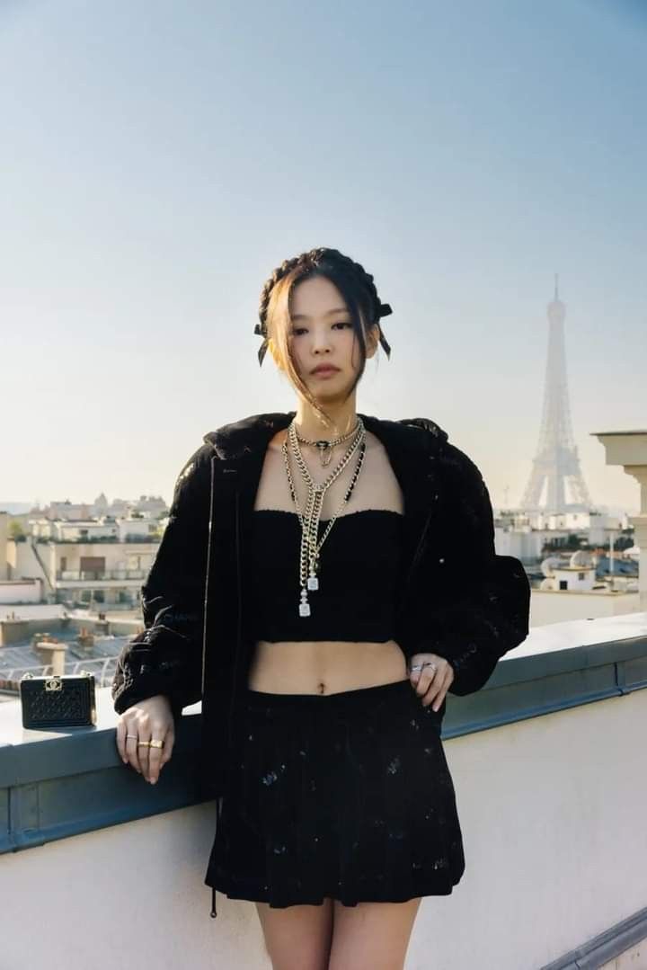 Mỹ nh&acirc;n showbiz thở th&ocirc;i cũng hot, mặc g&igrave; cũng tạo trend- Ảnh 3.