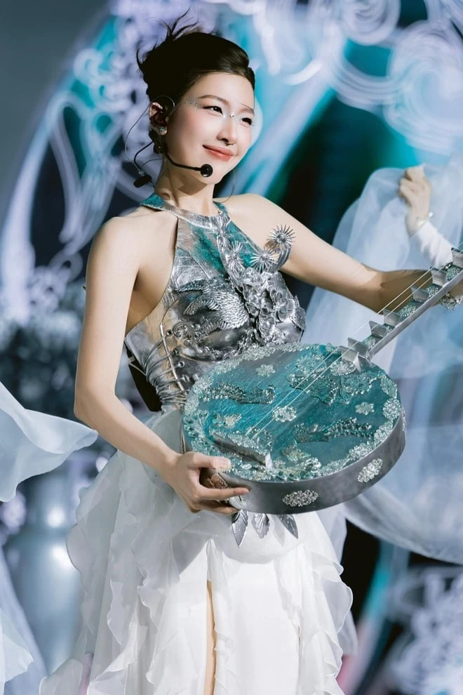 5 mỹ nh&acirc;n cổ trang đẹp nhất Việt Nam: Ho&agrave; Minzy g&acirc;y b&atilde;o quốc tế, Chi Pu x&eacute; truyện bước ra nhưng biểu tượng phải l&agrave; c&aacute;i t&ecirc;n n&agrave;y- Ảnh 15.