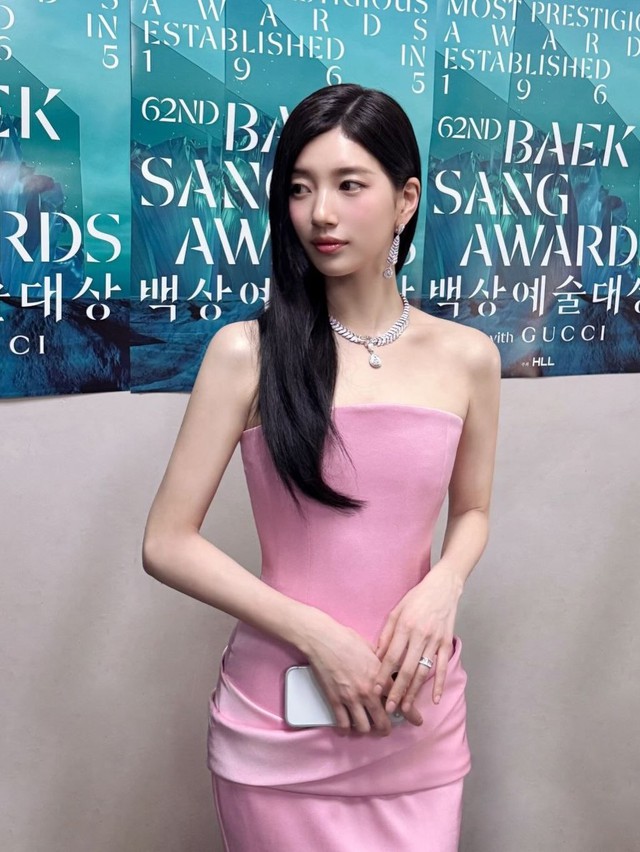 Kim Ji Won gặp đối thủ nhan sắc xứng tầm- Ảnh 10.